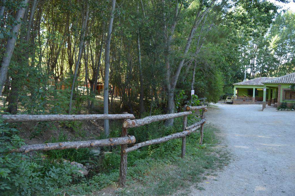 Cabanas Camping Sierra De Penascosa المظهر الخارجي الصورة