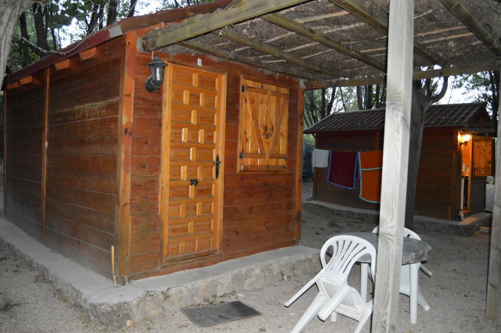 Cabanas Camping Sierra De Penascosa المظهر الخارجي الصورة